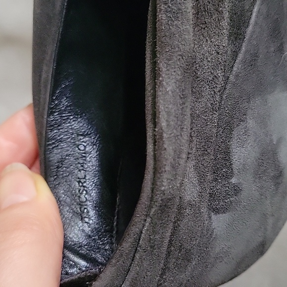 Burberry Women's Platform Heels - Picture 13 of 17